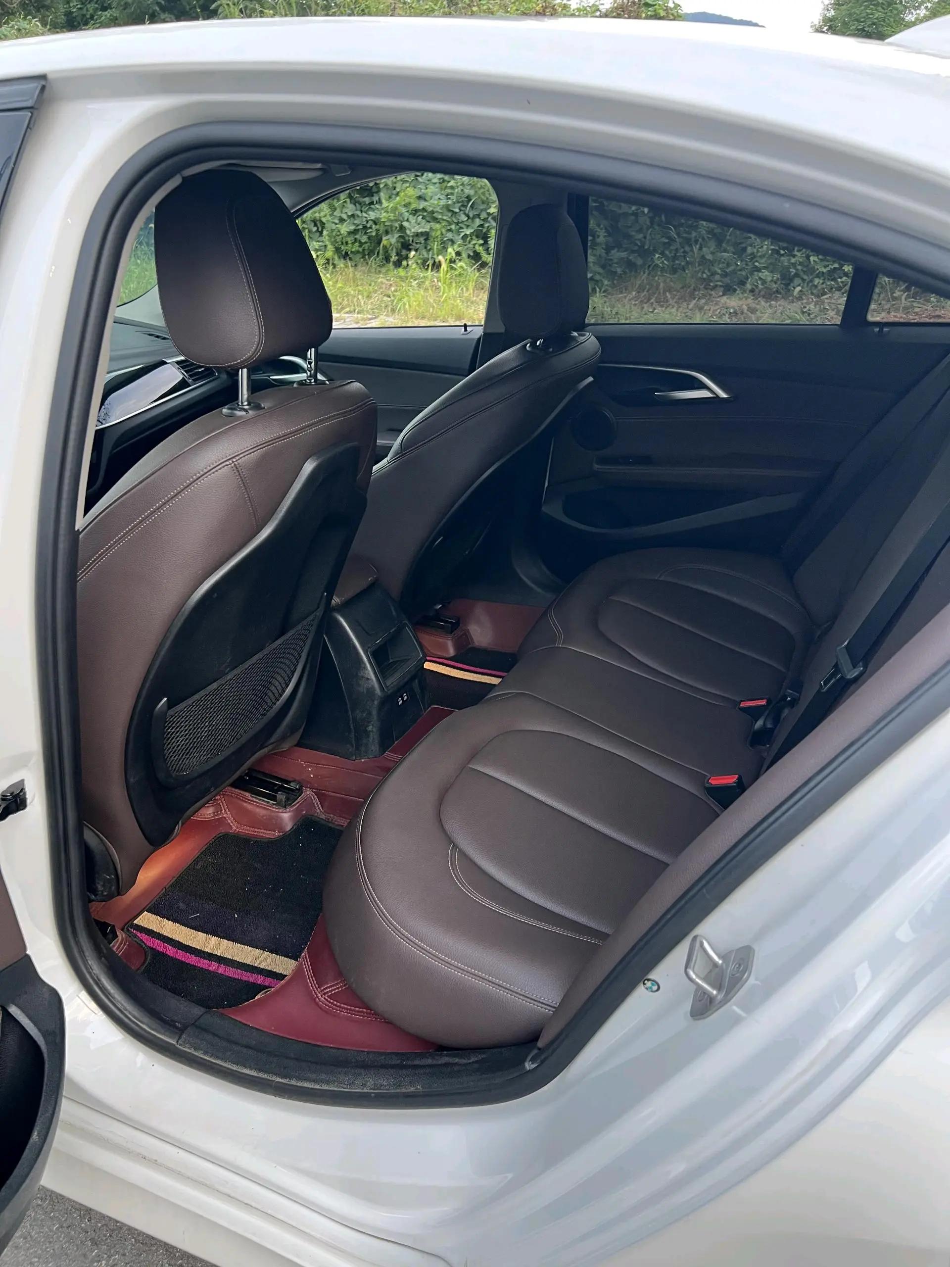 BMW 1 Series 2020 120i M Sports Suit 9
