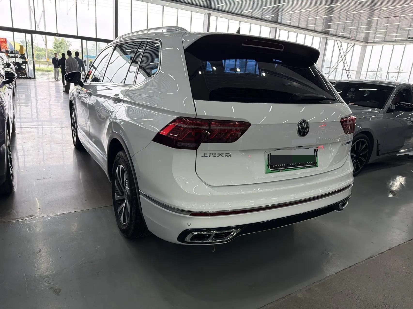 Tiguan L New Energy 2023 430PHEV Plug-in Hybrid Premium Edition 5