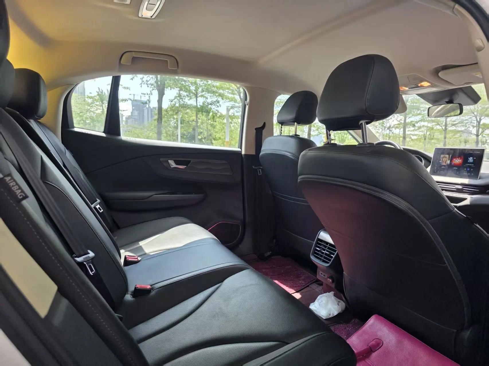 HongQi E-QM5 2023 Basic Travel Edition 7