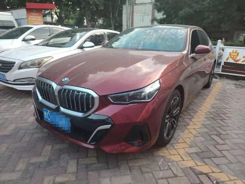 BMW 5 Series 2025 Model 525Li 48V 2.0T M Sport Package Automatic