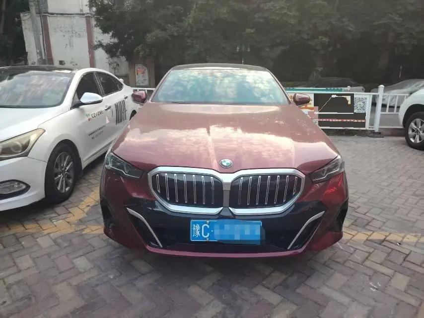 BMW 5 Series 2025 Model 525Li 48V 2.0T M Sport Package Automatic 2