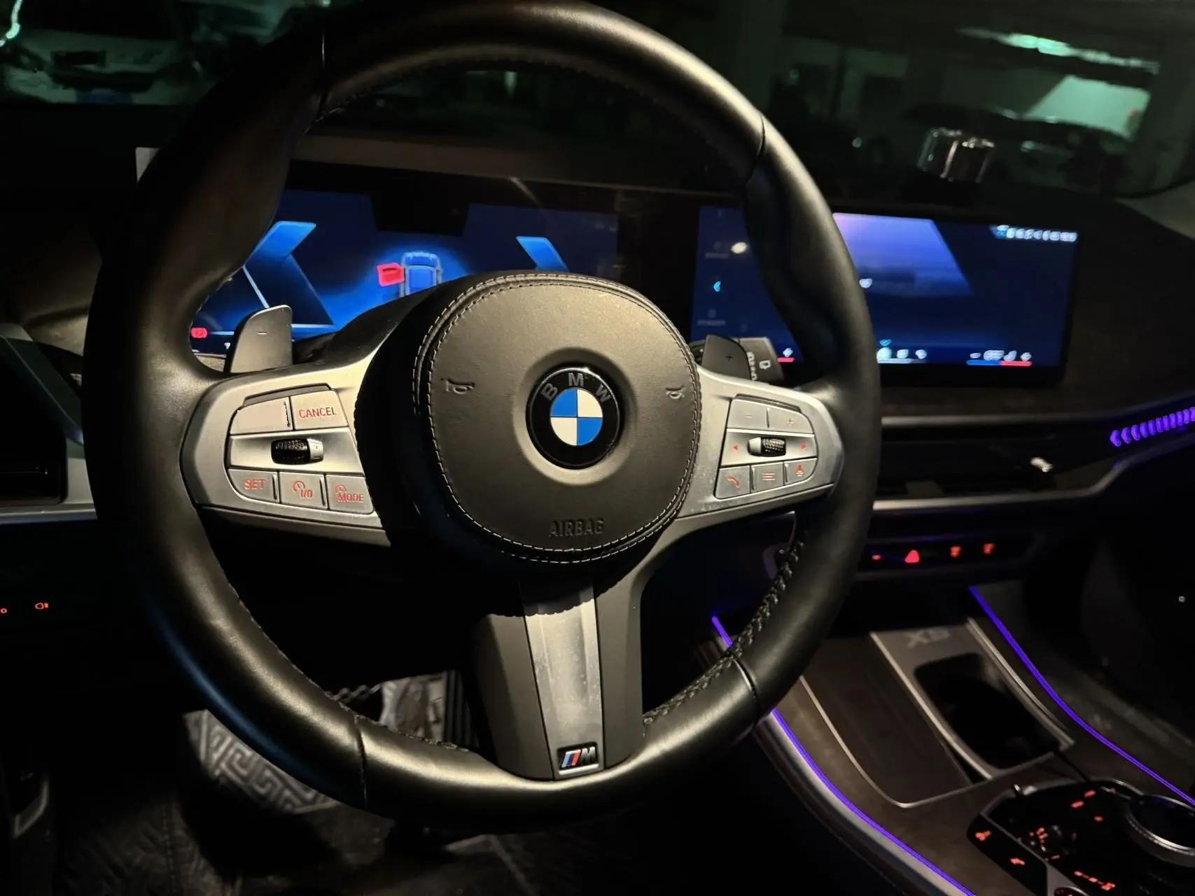 BMW 2023 X5 xDrive30Li 48V 2.0T Luxury Model M Sport Package Automatic 3