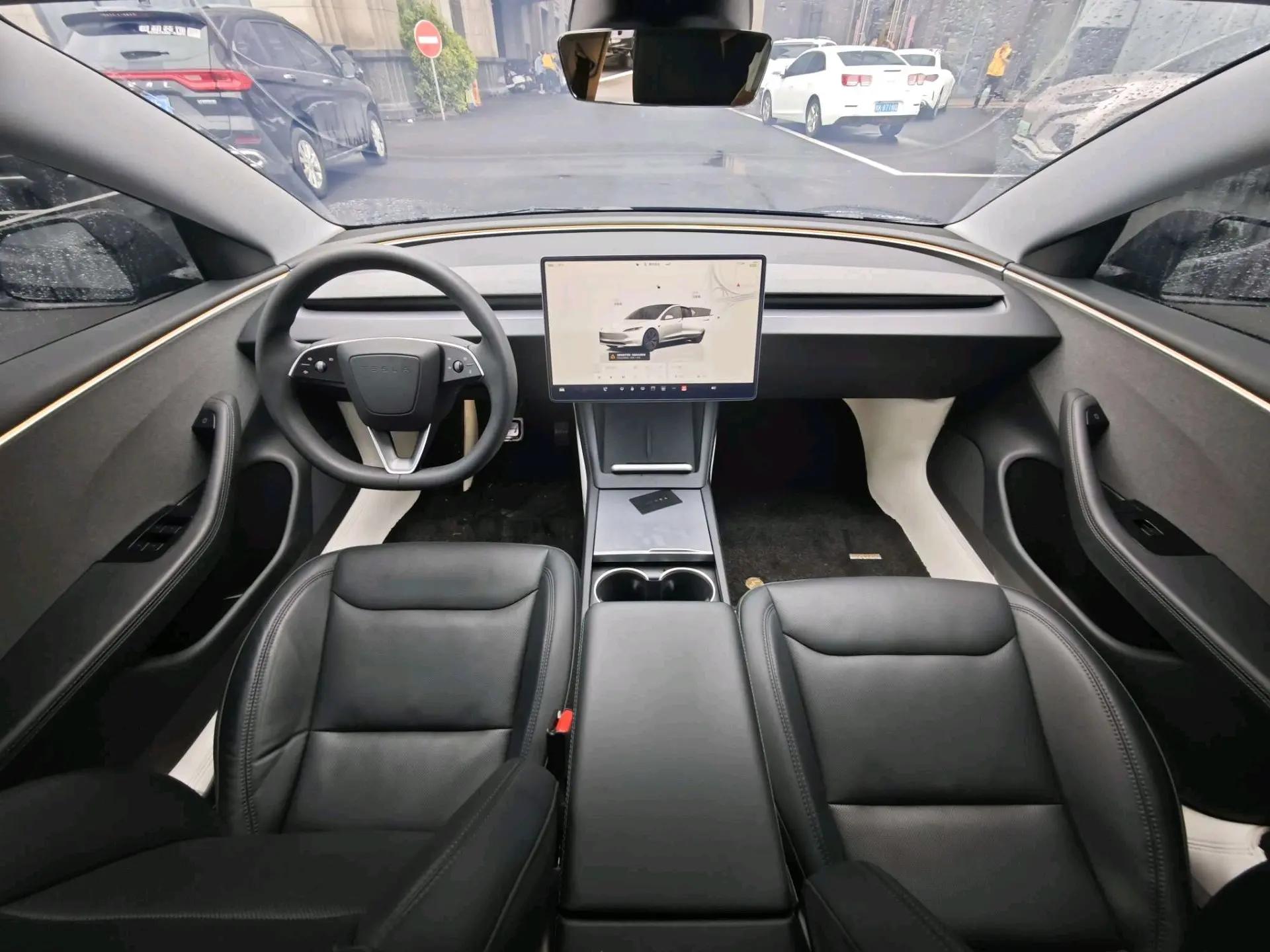 Model 3 2023 Rear-Wheel Drive Edition 5