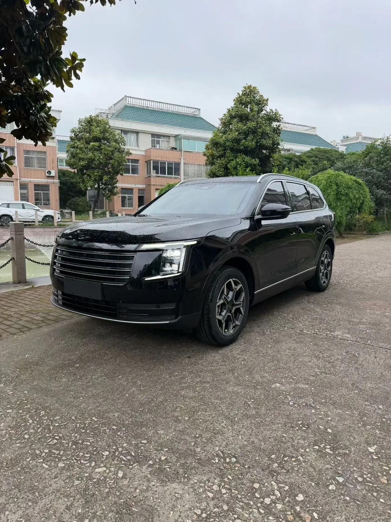 Открыть галерею: Jetour 2025 X70L 1.5TD Comfortable 5-seat Automatic