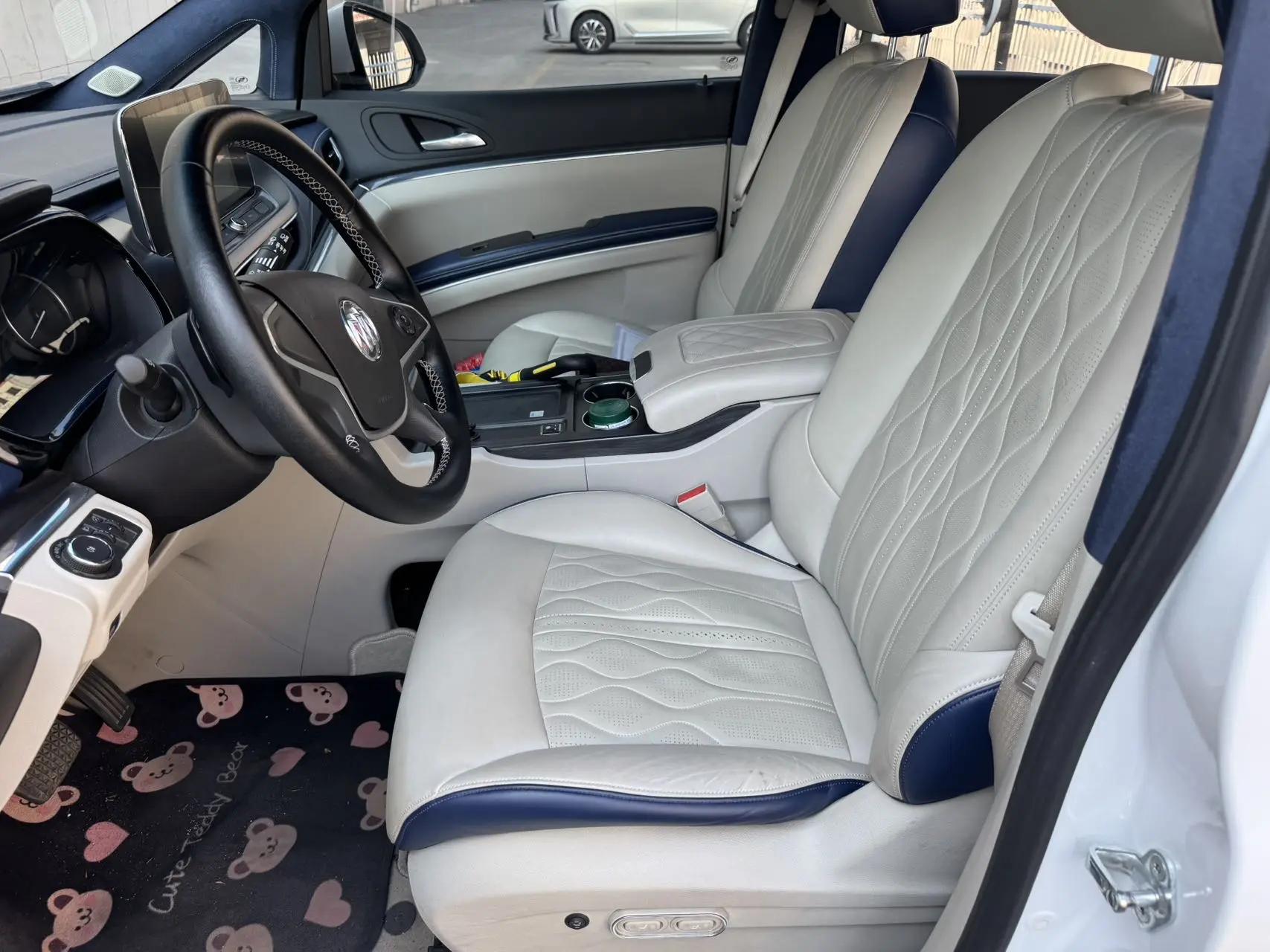 Buick GL8 2021 Land Business Class 652T Comfort Model 5