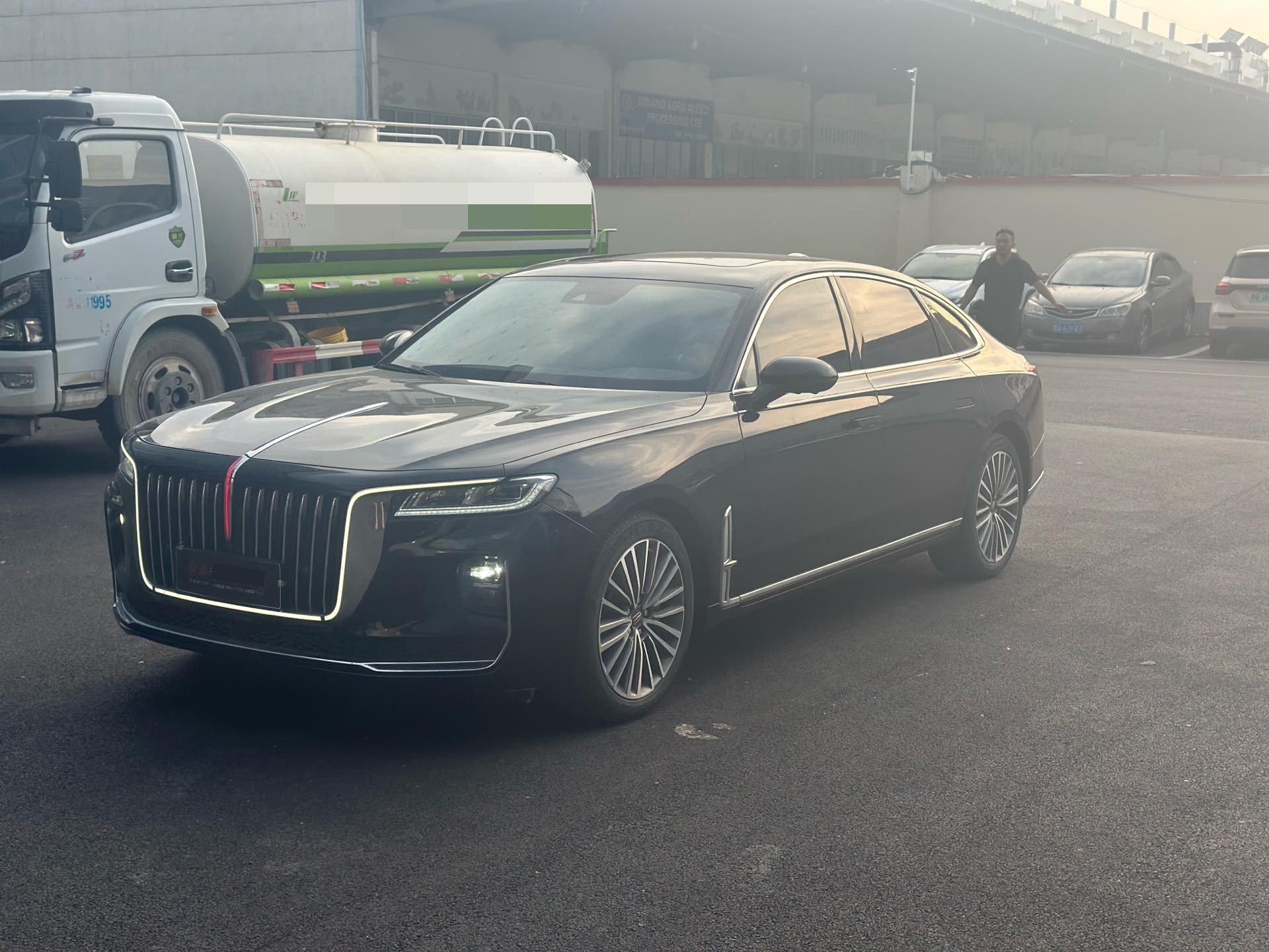 HongQi H9 2020 2.0T Zhilian Flag Edition