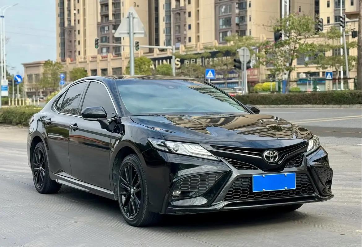 Camry 2021 2.5G Deluxe Edition 2