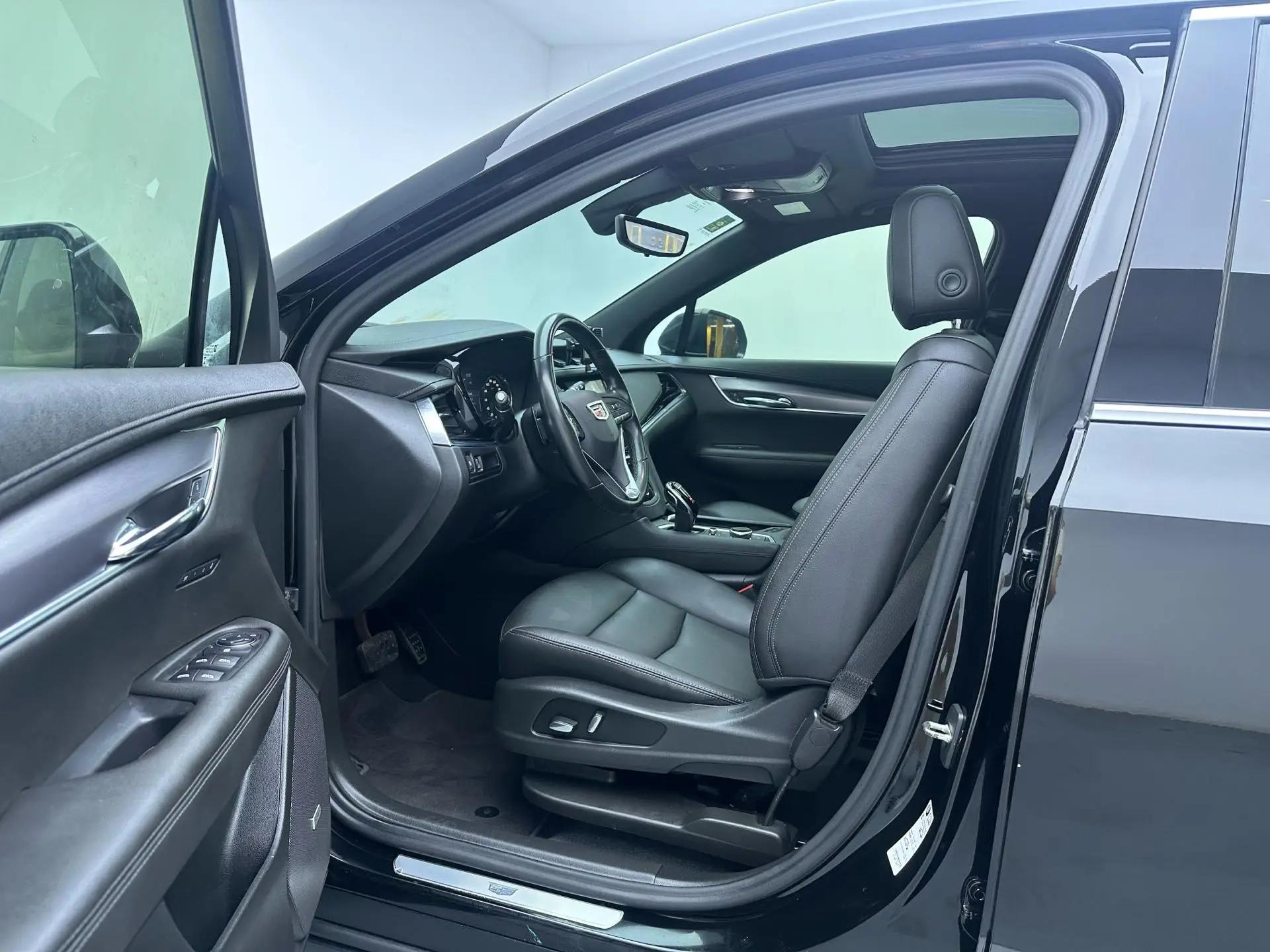 Cadillac XT6 2021 28T Seven-seat Fashion Model 4