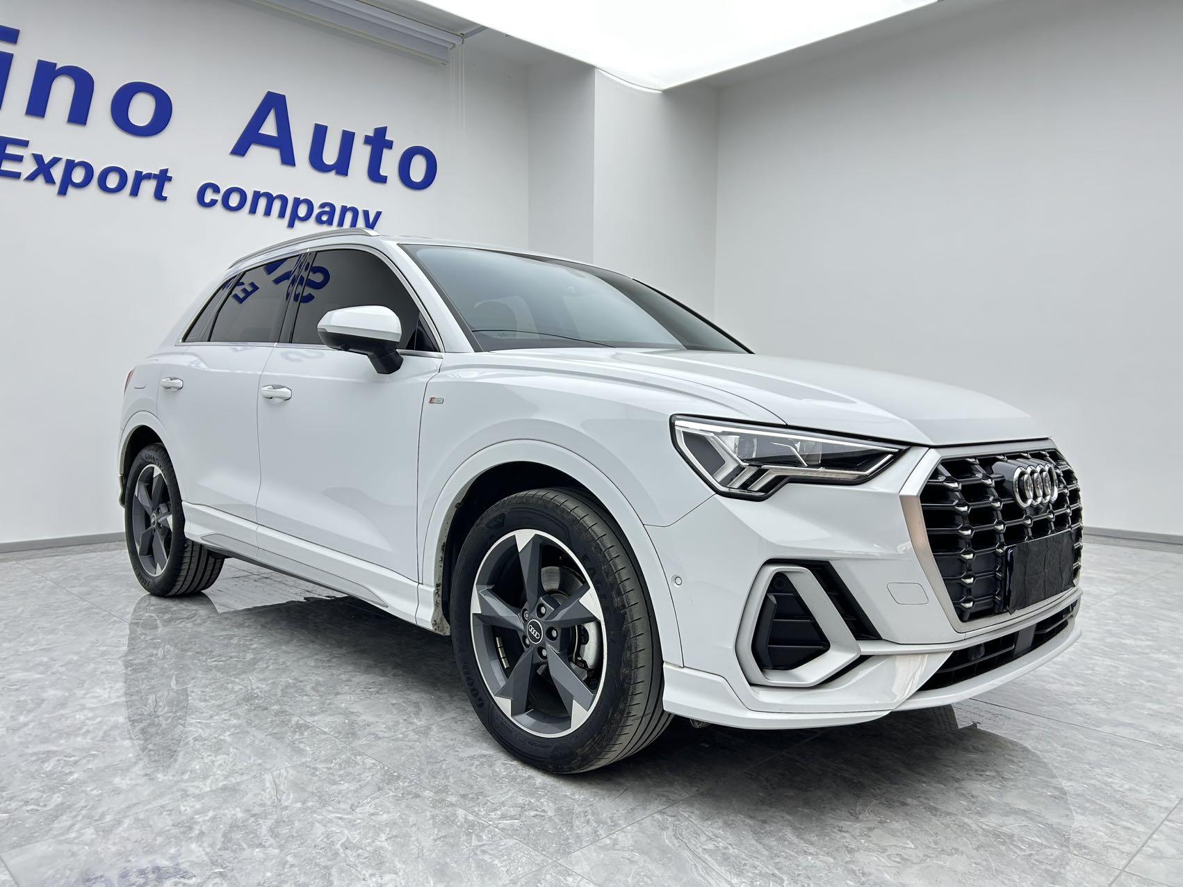 Audi Q3 2022 35 TFSI Fashion Dynamic 2