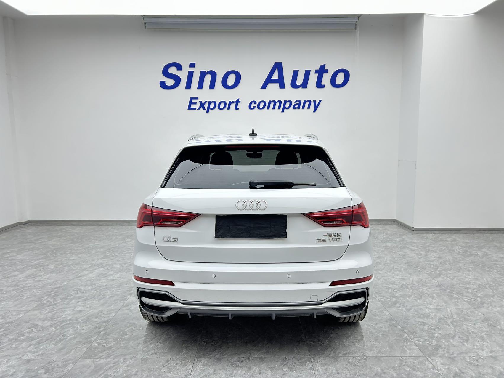 Audi Q3 2022 35 TFSI Fashion Dynamic 3
