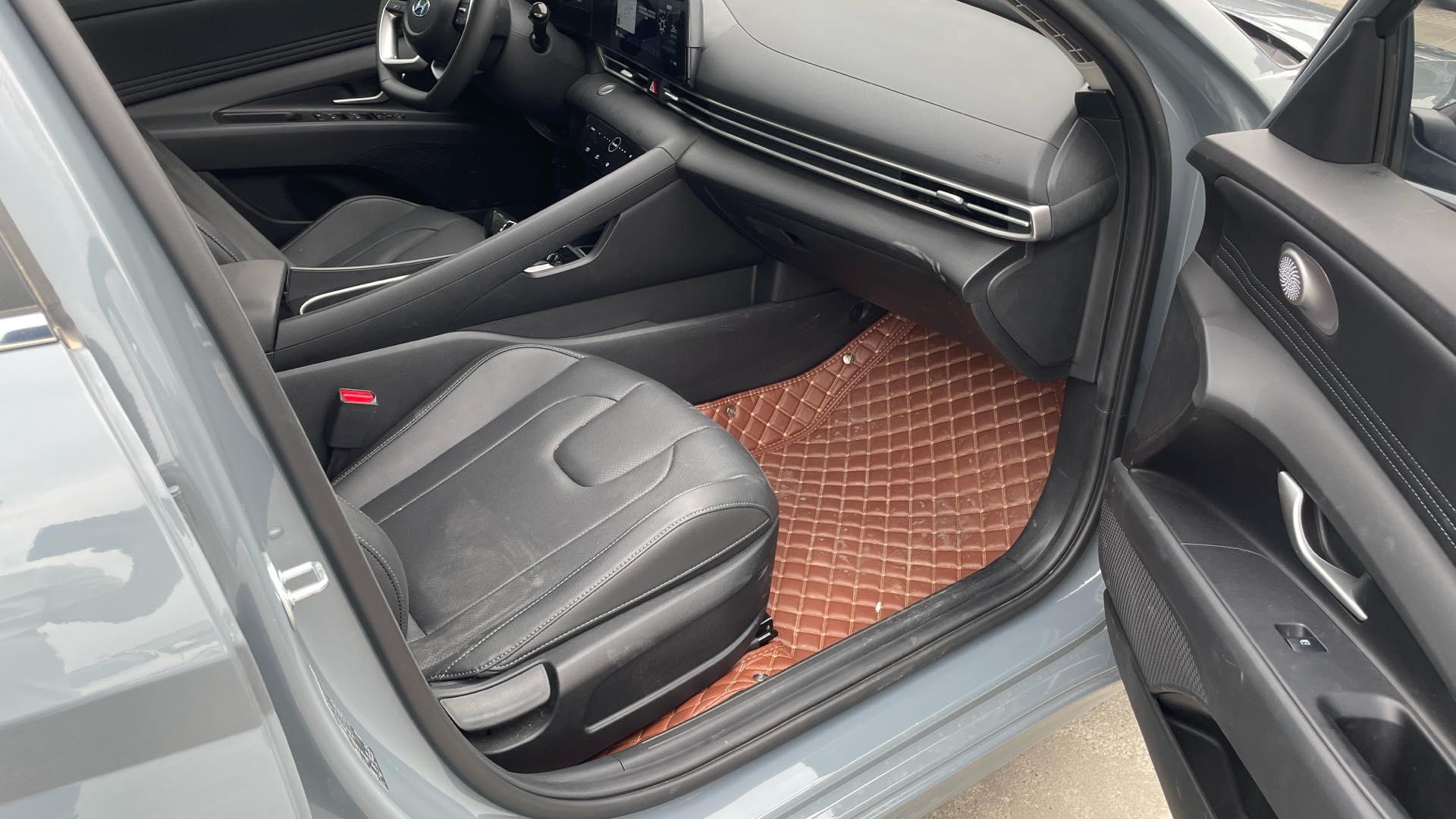 Elantra 2023 1.5L CVT LUX Premium Edition 7