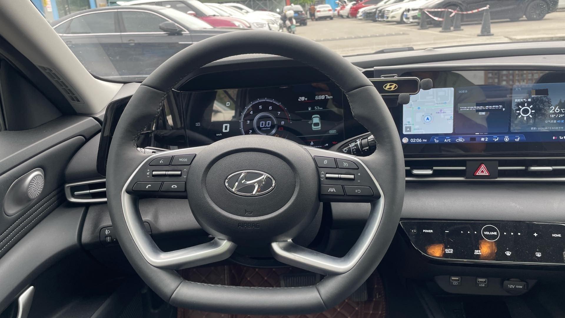Elantra 2023 1.5L CVT LUX Premium Edition 9