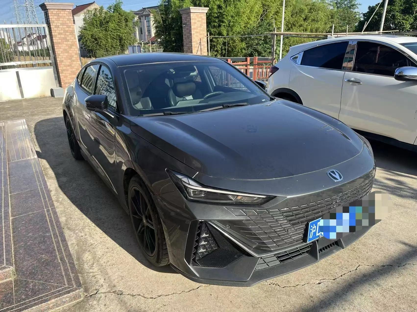 ChangAn UNI-V 2022 1.5T Honorable Model 2