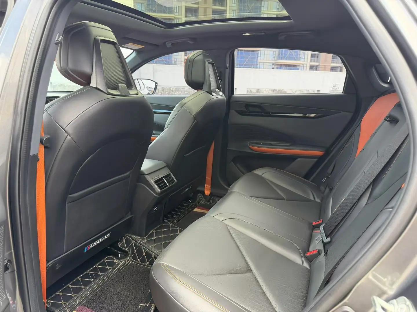 ChangAn UNI-V 2022 1.5T Honorable Model 4