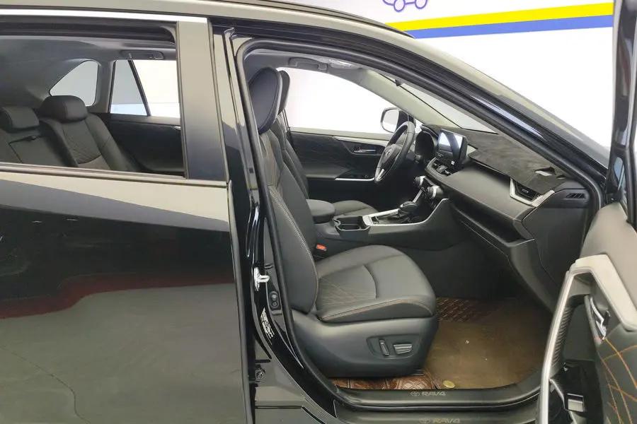 Toyota 2024 RAV4 Rongbo 2.0 Stepless Two-Drive Fashion Plus Edition Automatic Gear 7