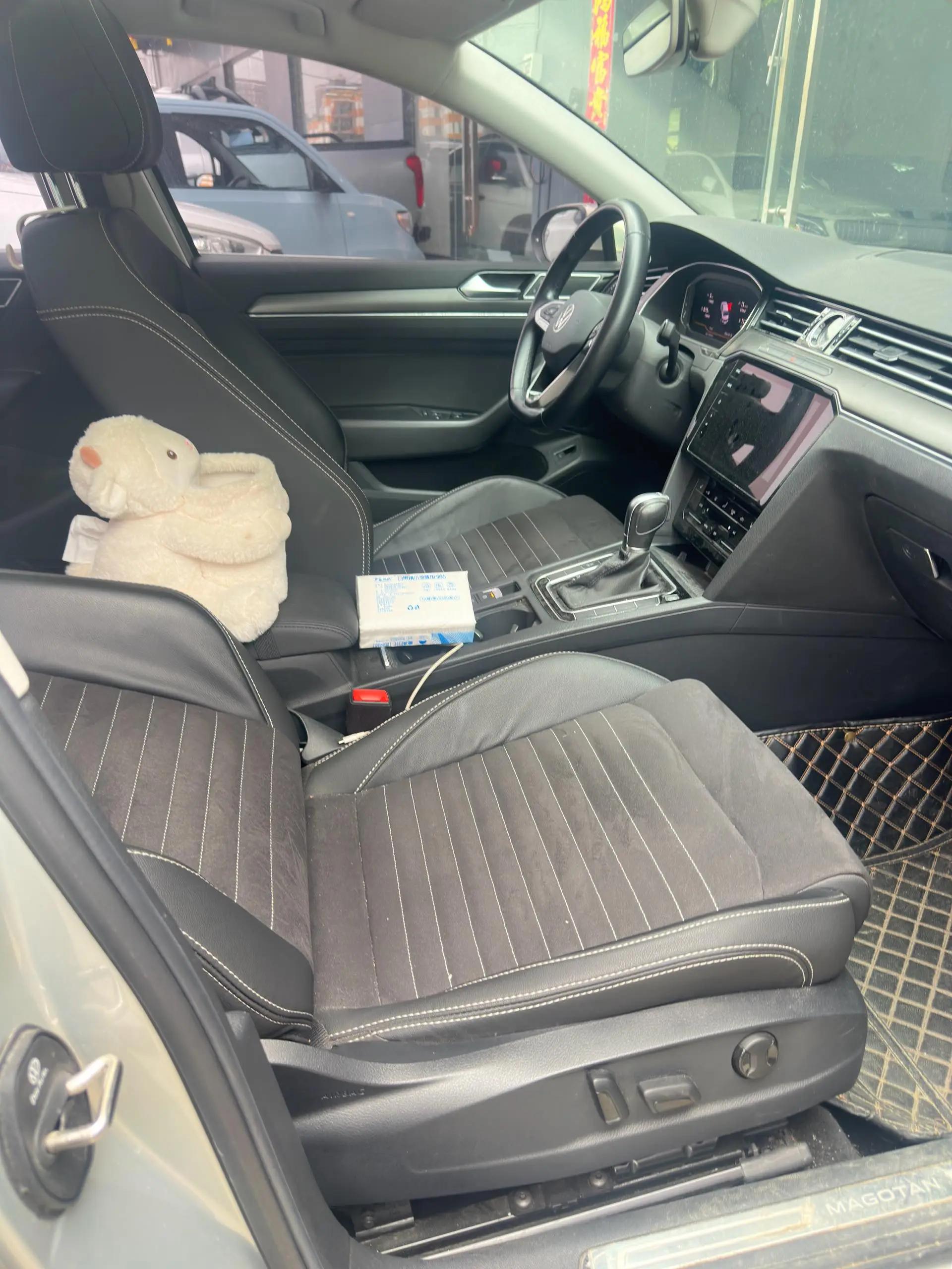 Magotan 2020 330TSI DSG Luxury Model 9