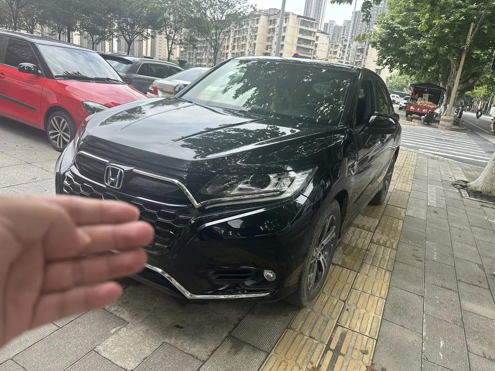 打开图片灯箱:Honda 2023 UR-V 1.5T Stepless 240TURBO Two-Drive Elegant Edition Automatic Gear