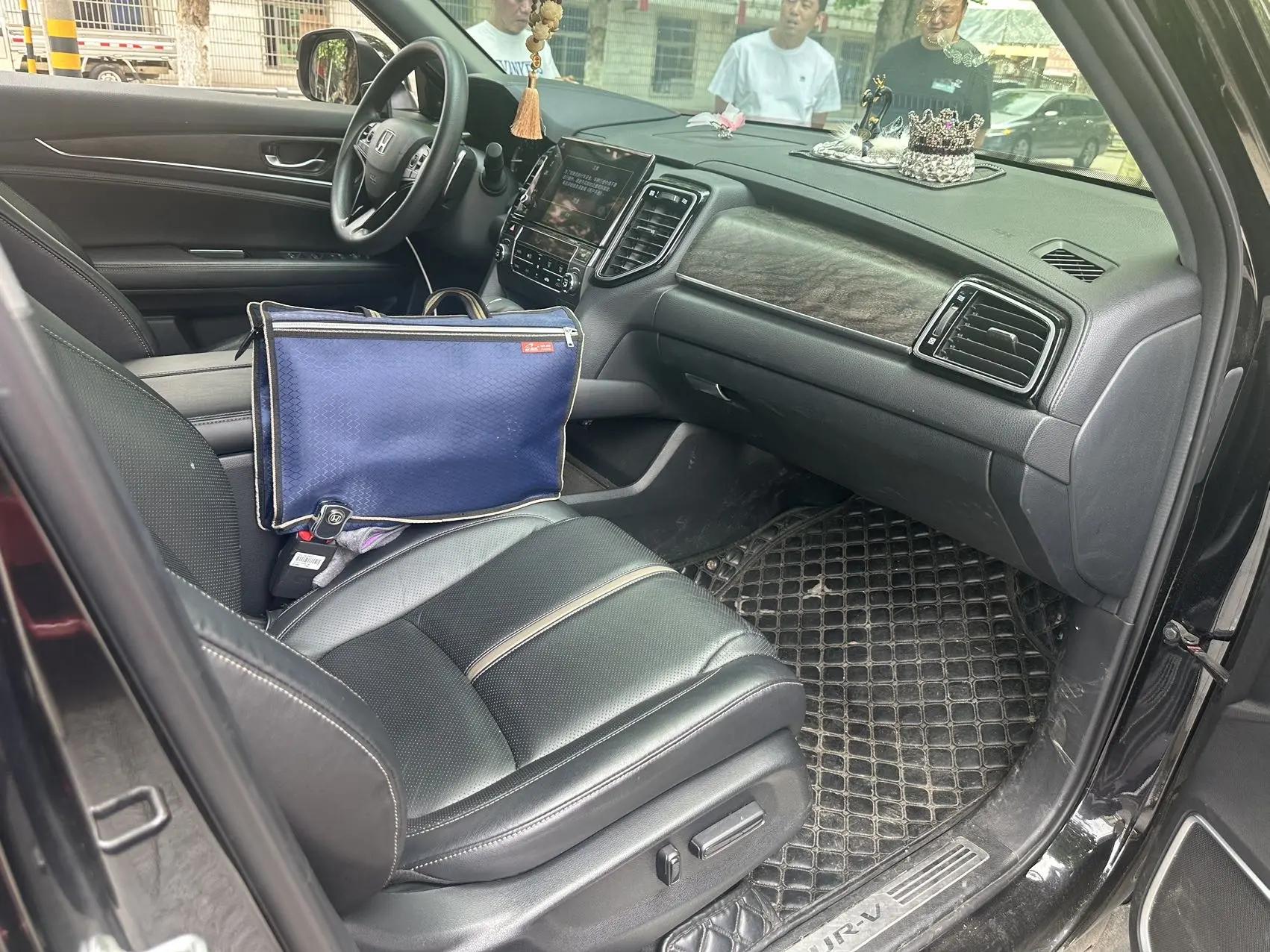 Honda 2023 UR-V 1.5T Stepless 240TURBO Two-Drive Elegant Edition Automatic Gear 4