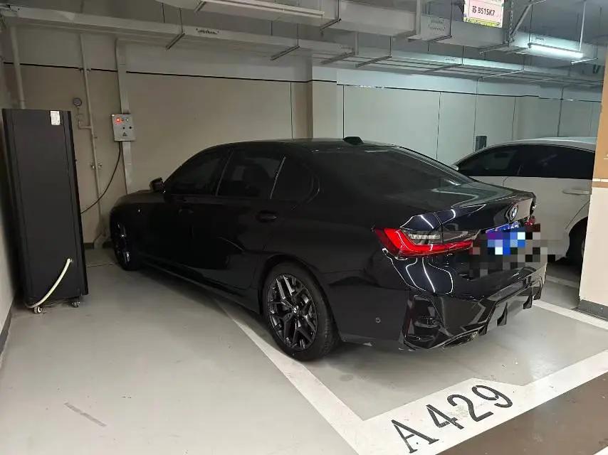 BMW 3 Series 2026 330Li 2.0T M Sports Obsidian Night Suit Automatic Gear 5