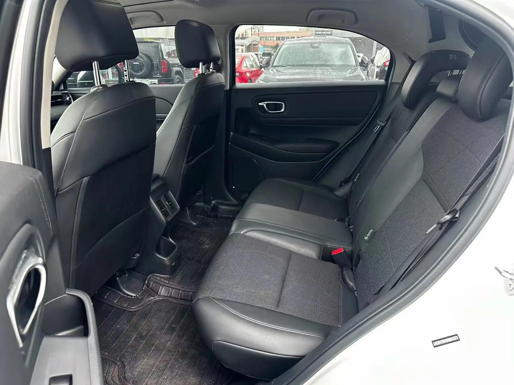 Vezel 2023, 1.5L CVT Mid-Grade Model 5