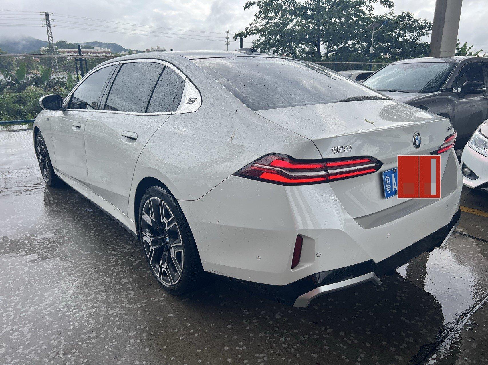 BMW 5 Series 2024 530Li 48V 2.0T Luxury Model M Sport Package Automatic 2