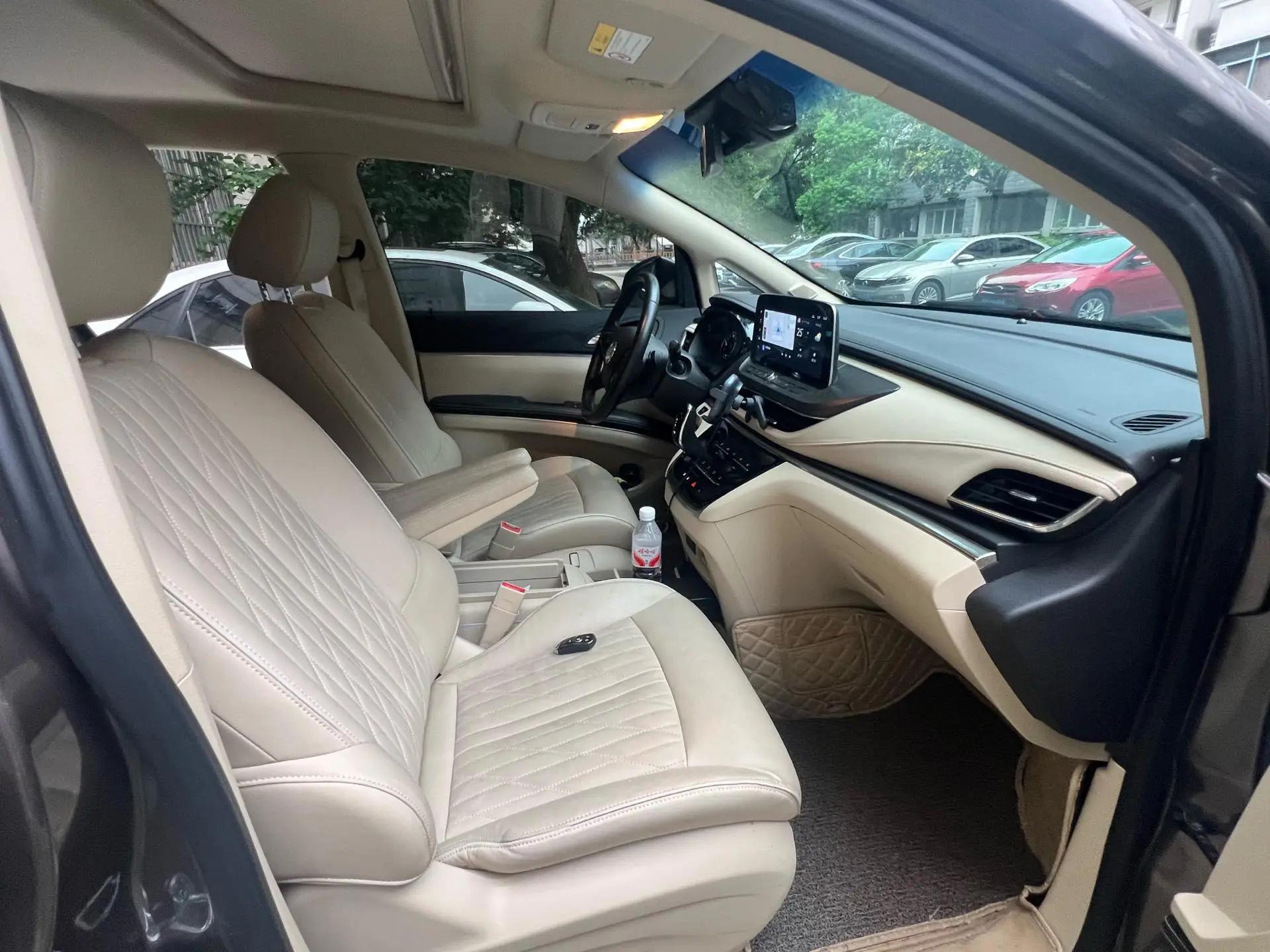 Buick GL8 2023 Land Business Class 652T Comfort Model 8