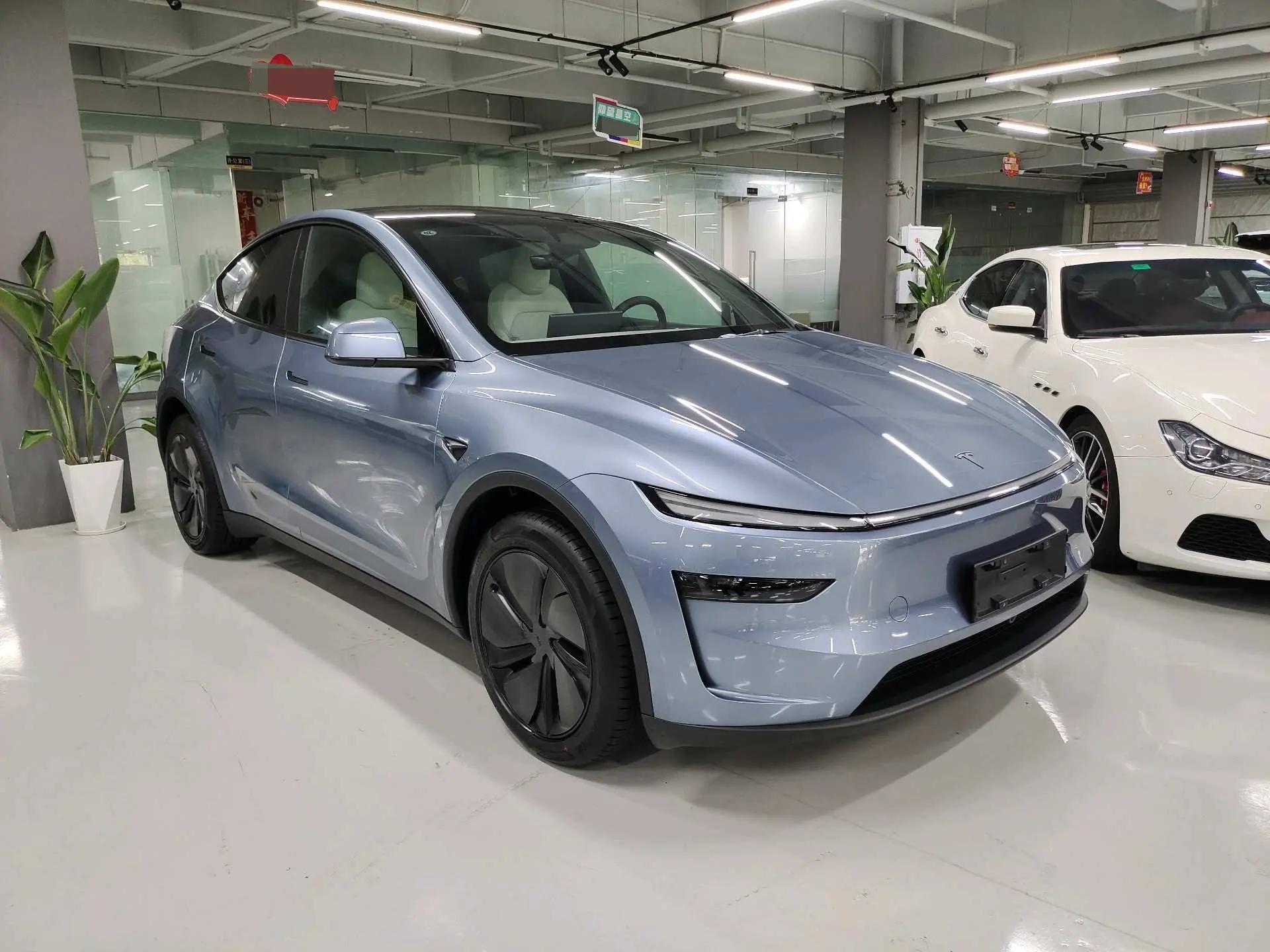 Tesla 2026 Model Y Long Range Rear-Wheel Drive (Refreshed) Automatic 2