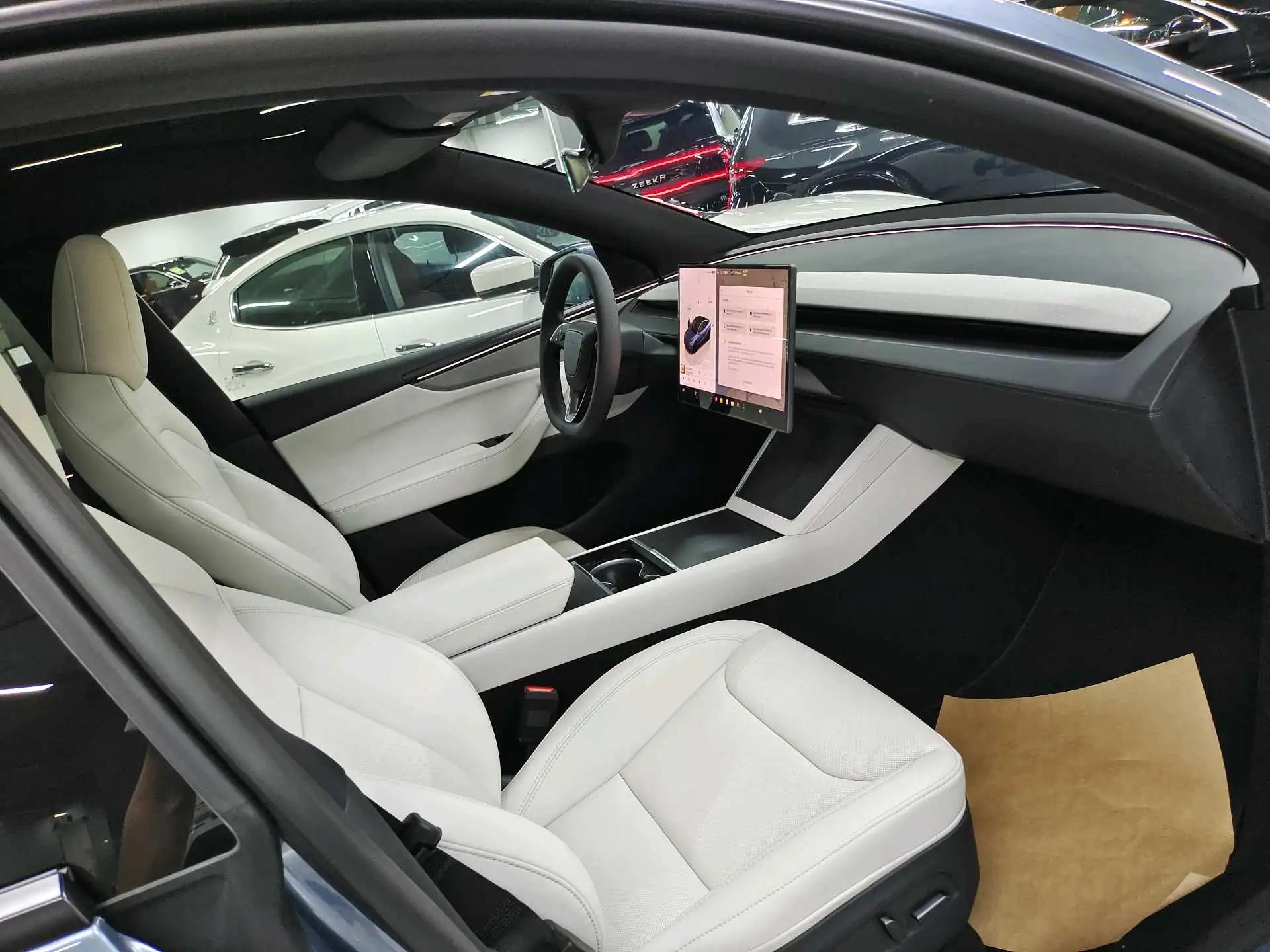 Tesla 2026 Model Y Long Range Rear-Wheel Drive (Refreshed) Automatic 6
