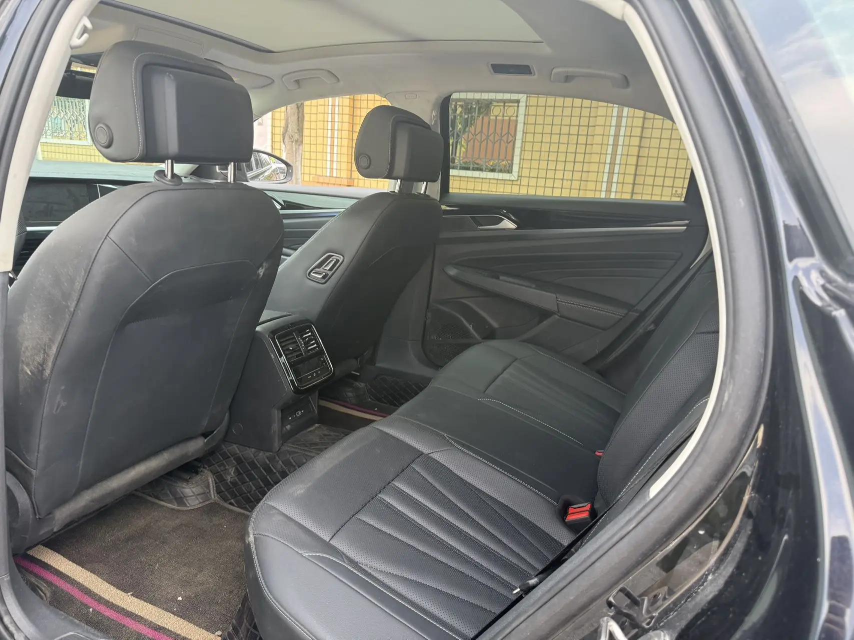 Volkswagen 2024 Passat 2.0TSI 330TSI Starry Sky Elite Edition Automatic 3
