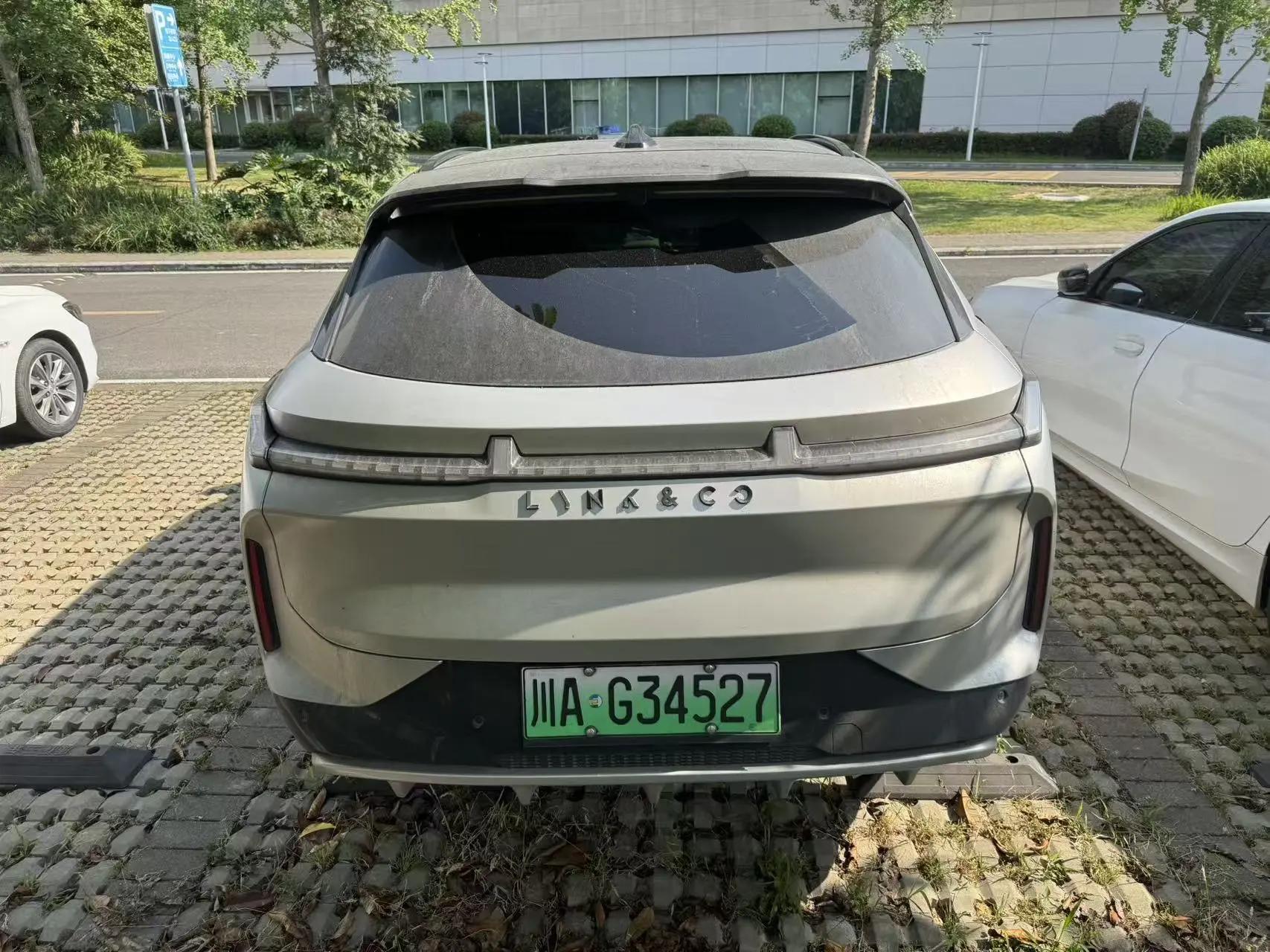 LYNK&amp;CO 2025 LYNK&amp;CO 08 EM-P 1.5T 120km Long Range Pro Automatic 8