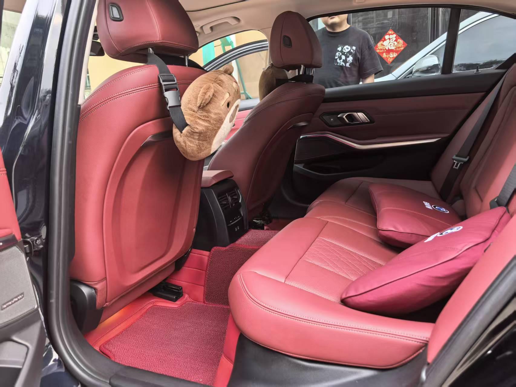 BMW 3 Series 2025 Model 330Li 2.0T M Sport Night Edition Automatic 5