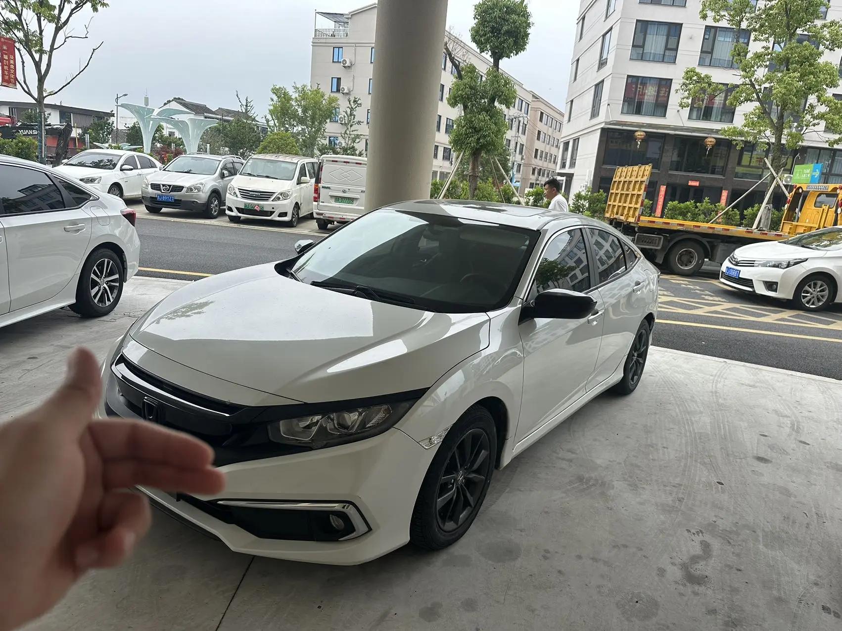 Civic 2019 220TURBO CVT Dynamic Edition National V