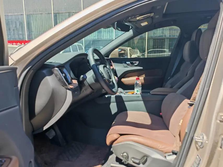 Volvo XC60 2025 B5 4WD Zhiyuan Deluxe Edition 5