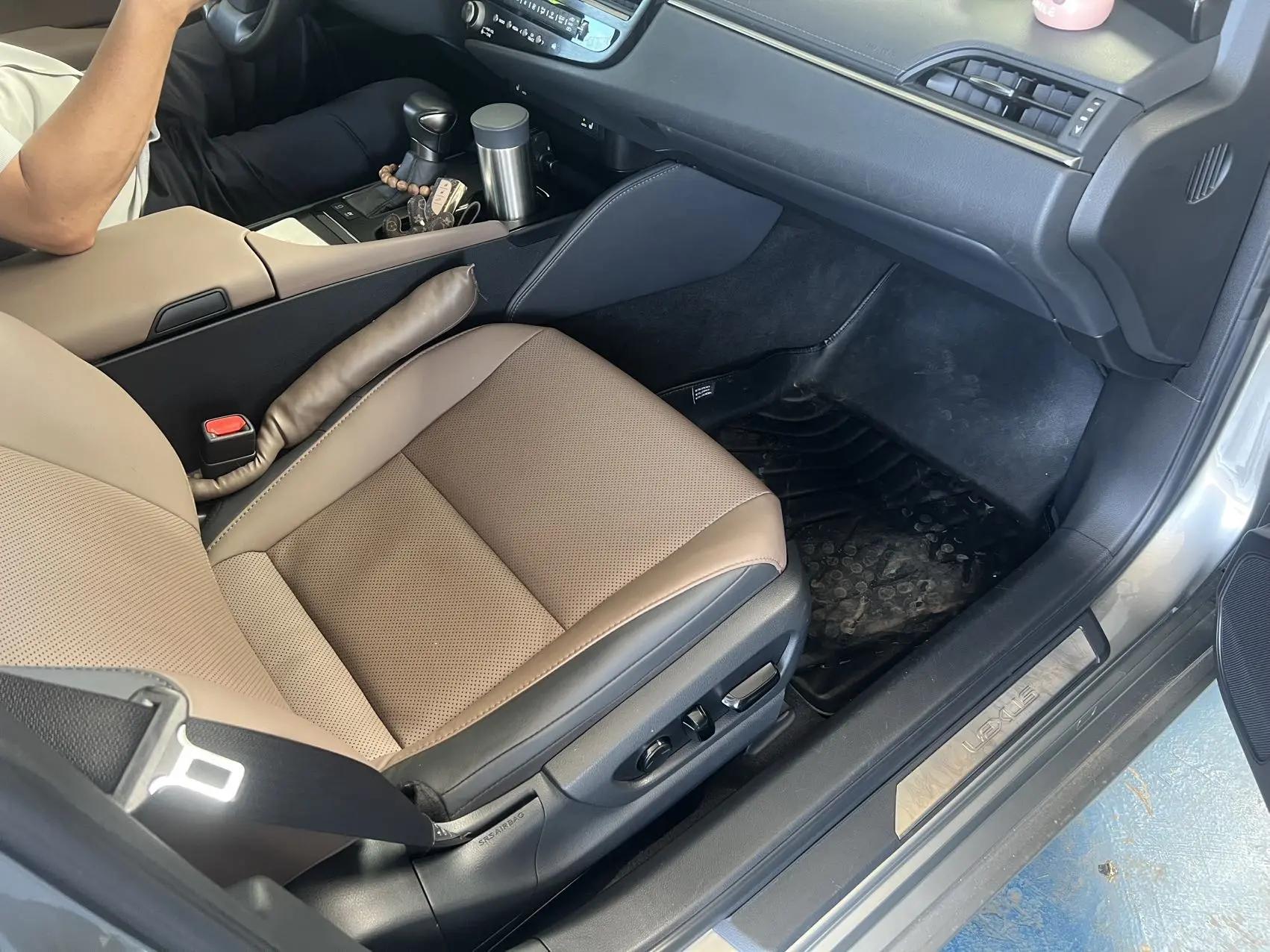 Lexus ES 2022 300h Premium Edition 6