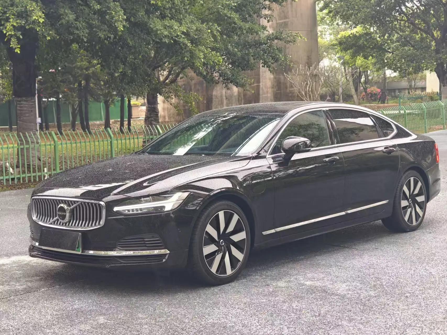 Volvo S90 New Energy 2024 T8 Plug-in Hybrid Four-wheel Drive Long Endurance Zhiyi Deluxe Edition