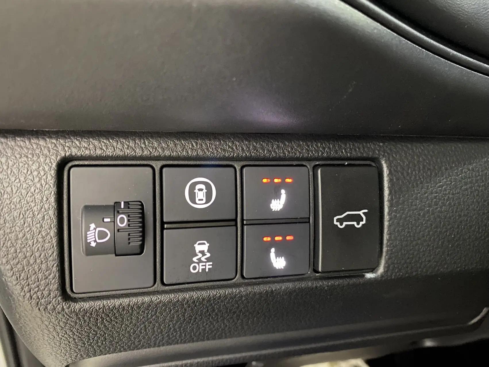 Honda 2023 XR-V 1.5 CVT Hot Wave Edition Automatic 9
