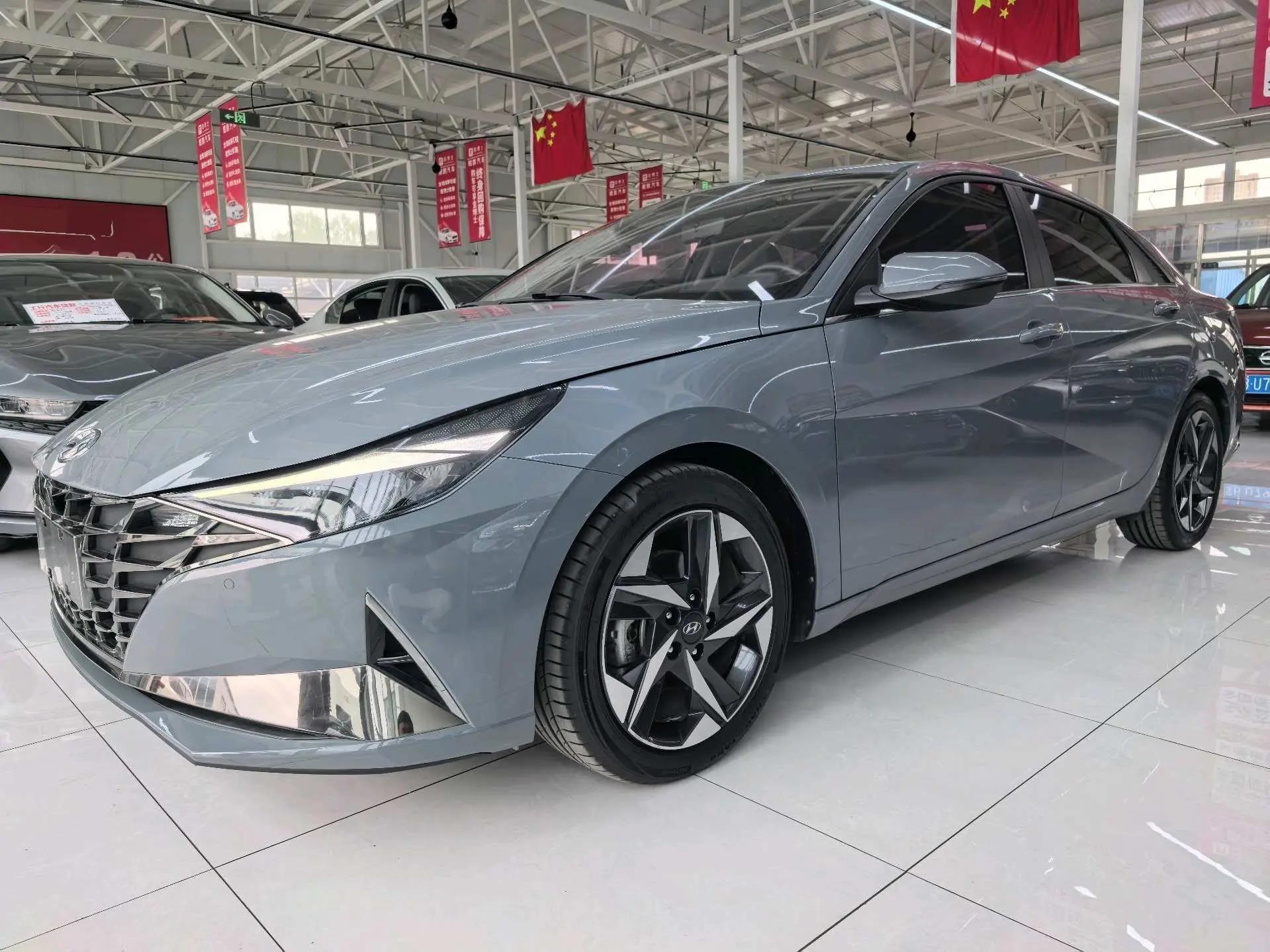 Elantra 2023 1.5L CVT GLS Leading Edition