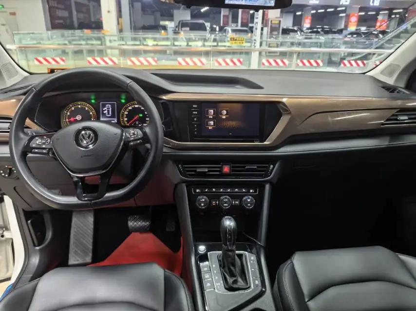 Tuyue 2020 280TSI Two-Drive Deluxe PLUS National V 6