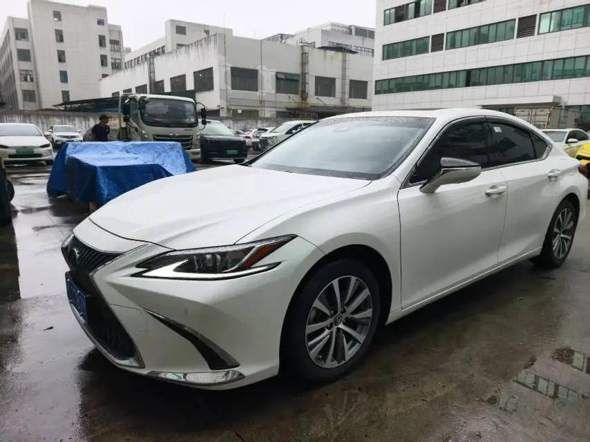 Lexus ES 2020 200 Excellence Edition