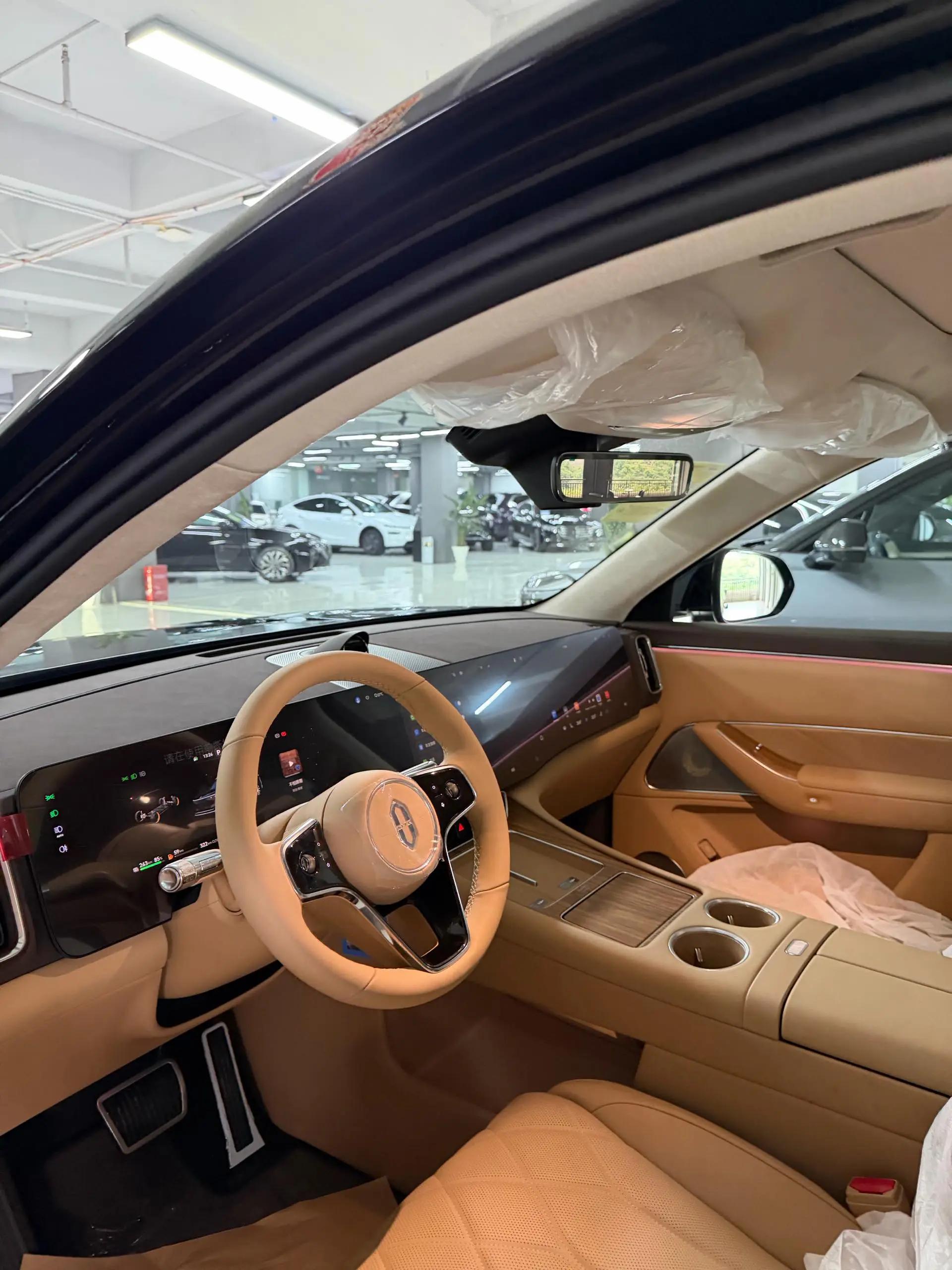 AITO 2025 AITO M8 Max Edition 53.4kWh 5-seat Edition (896-line laser Radar) Automatic Gear 14