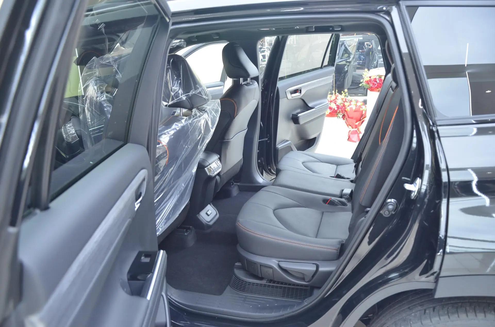 Toyota 2026 Crown Land Release HEV 2.5 Stepless Four-wheel Drive Premium Edition Automatic Gear 5