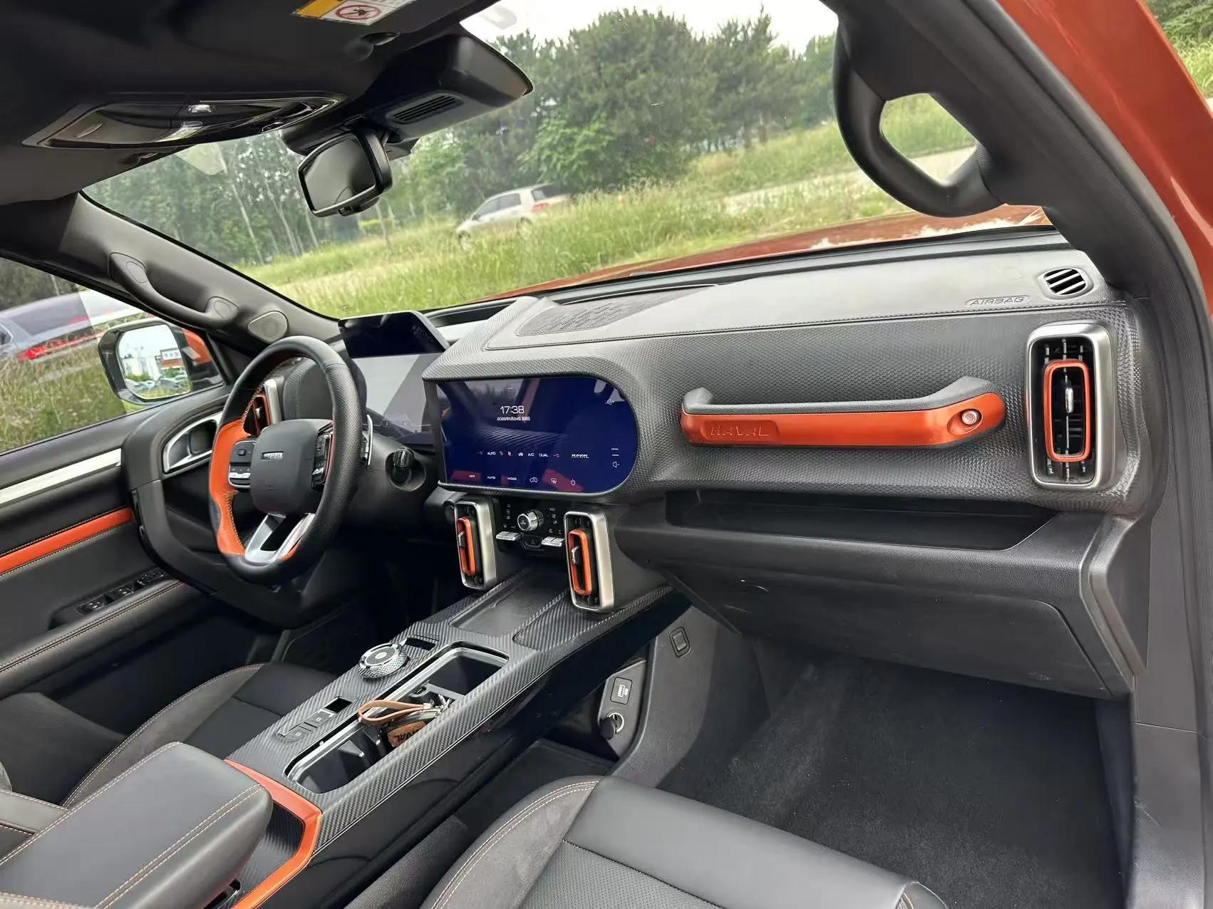 Haval big dog 2021 changed to 2.0T DCT four-wheel drive asthma dog version 12