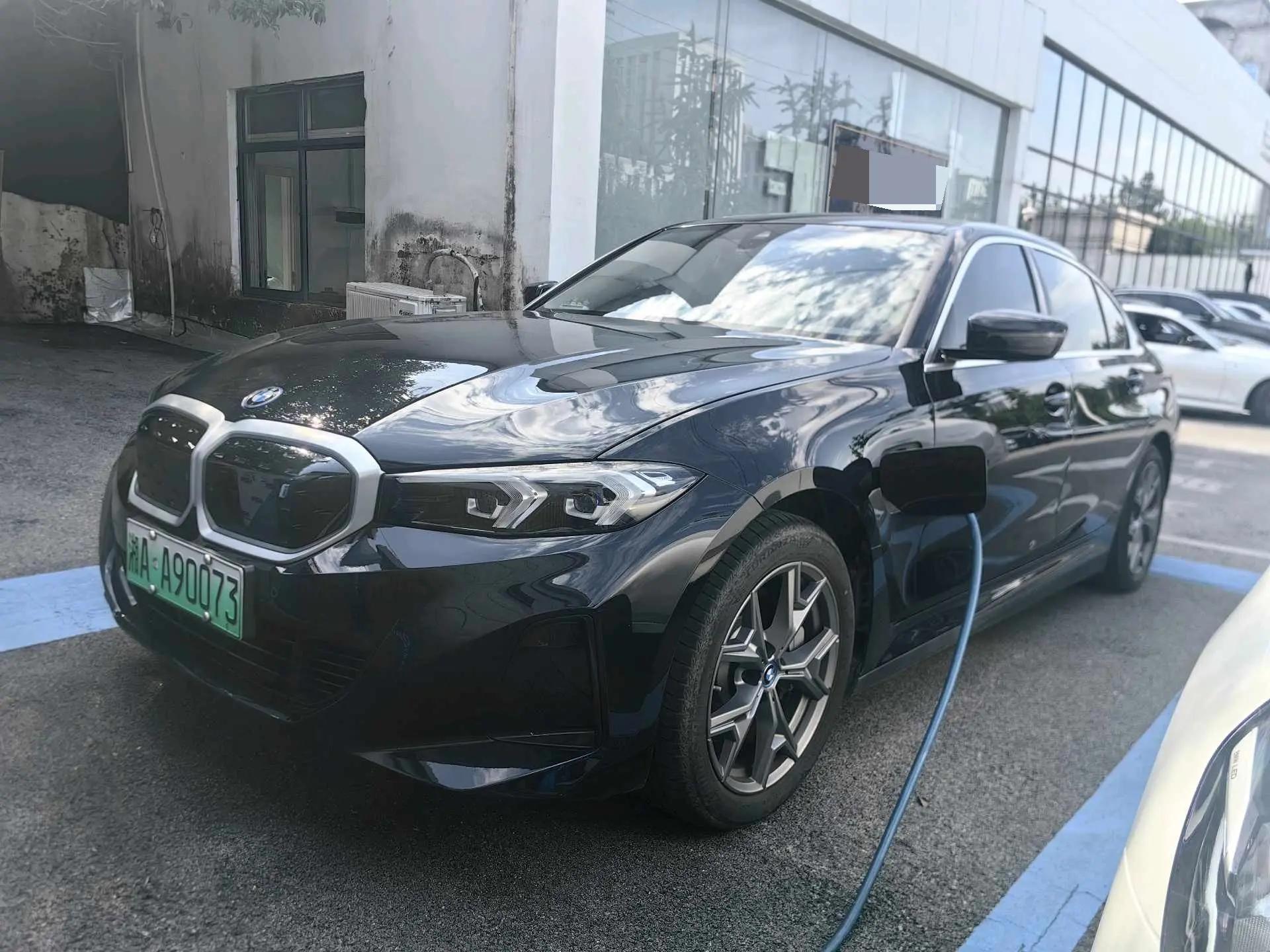 BMW i3 2022 model eDrive 35 L