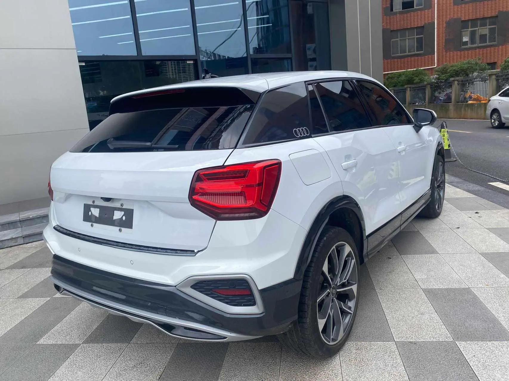 Audi Q2L 2022 35 TFSI Deluxe Elegant 6