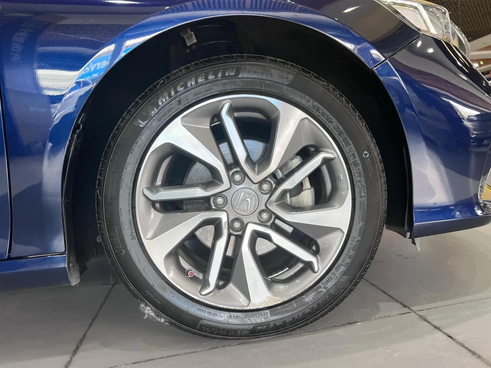 Yingshi 2019 260TURBO Refined Edition National V 7