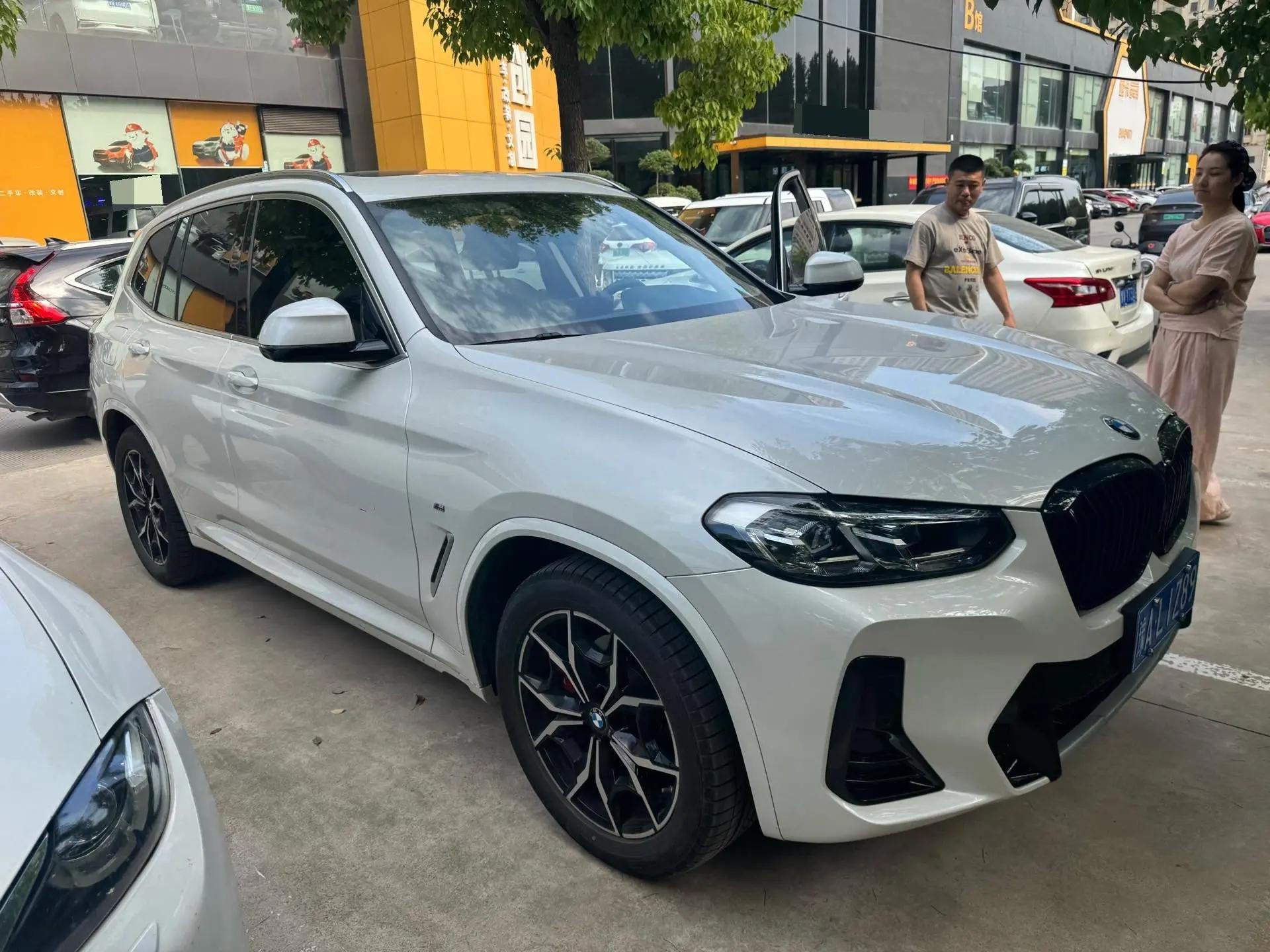BMW X3 2022 xDrive25i M sports suit 2