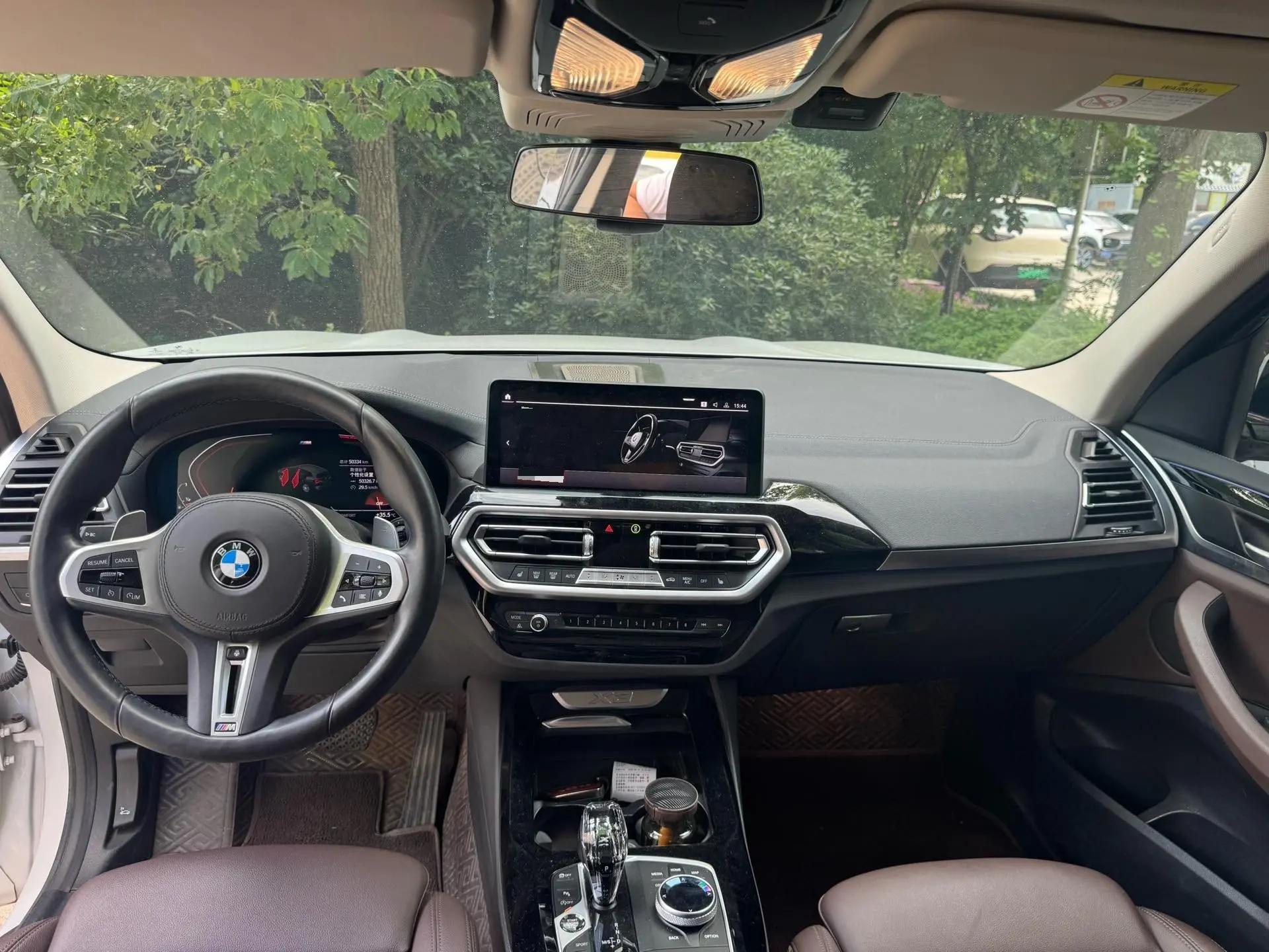 BMW X3 2022 xDrive25i M sports suit 3