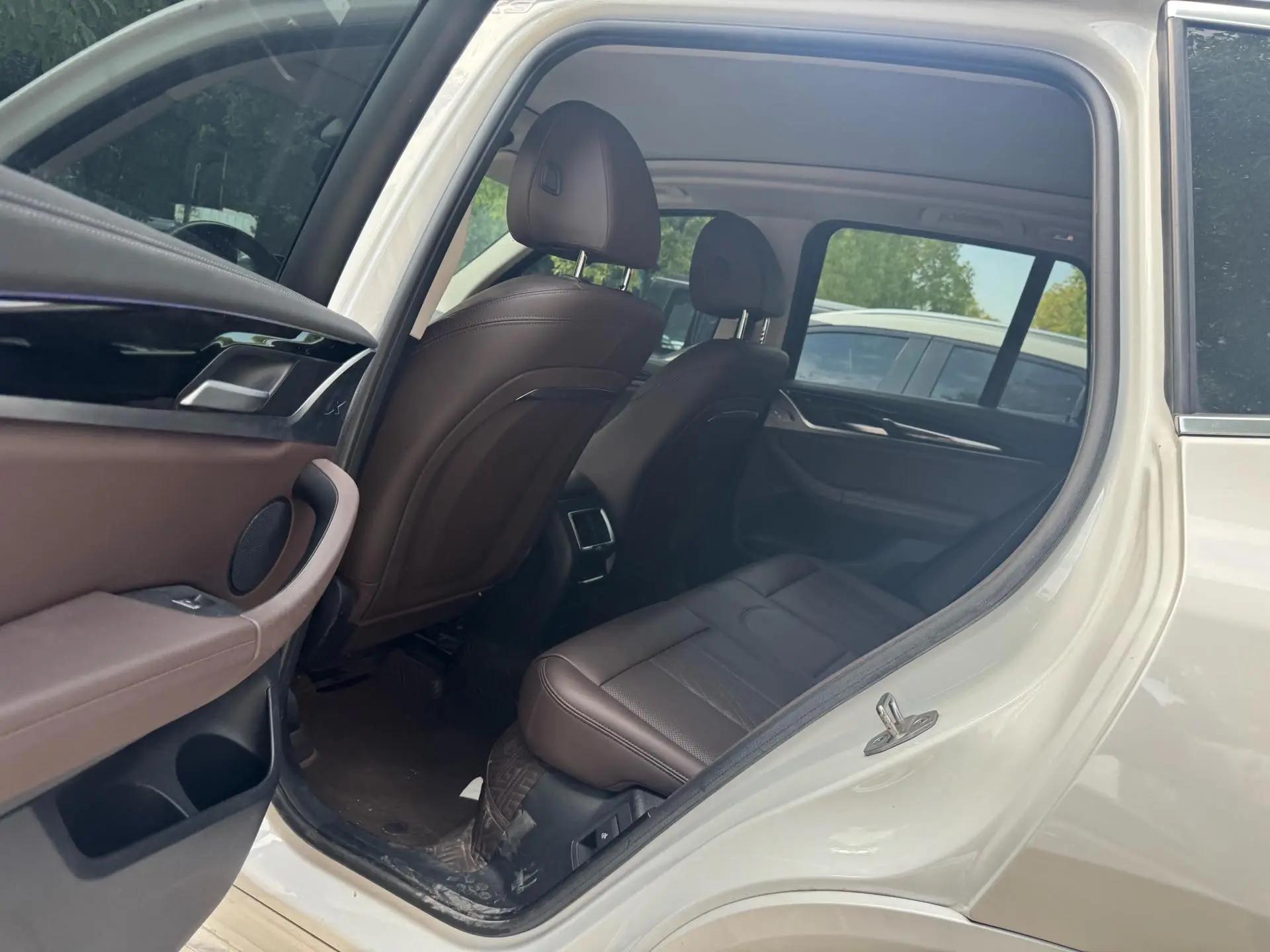 BMW X3 2022 xDrive25i M sports suit 4
