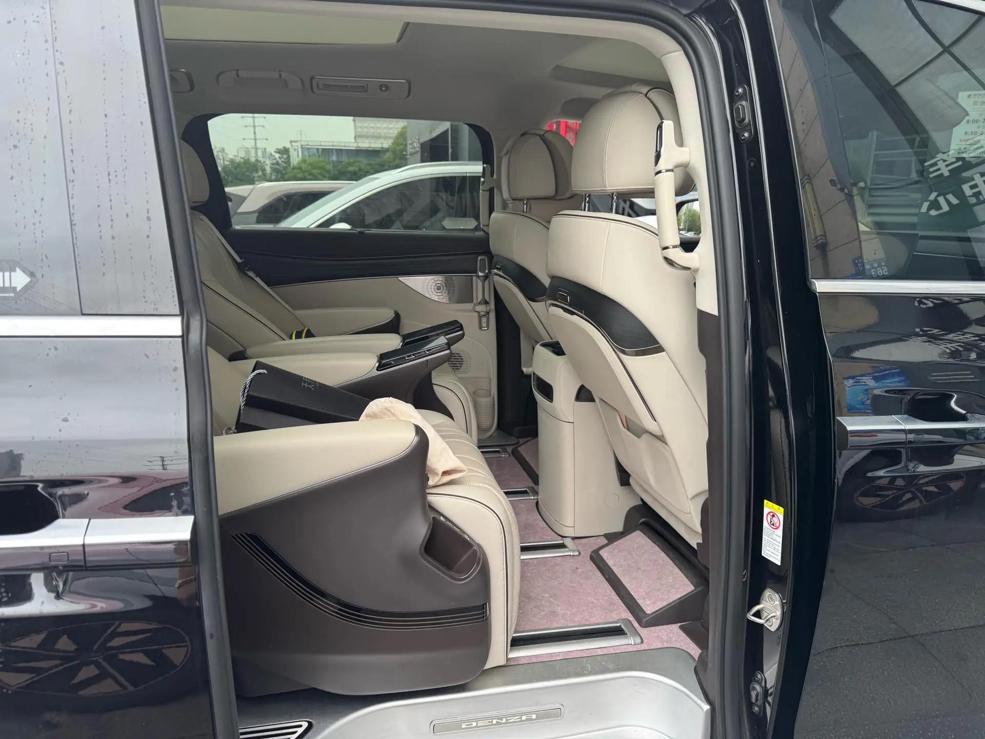 Denza D9 2024 DM-i 980 4-wheel drive Honor Model 6