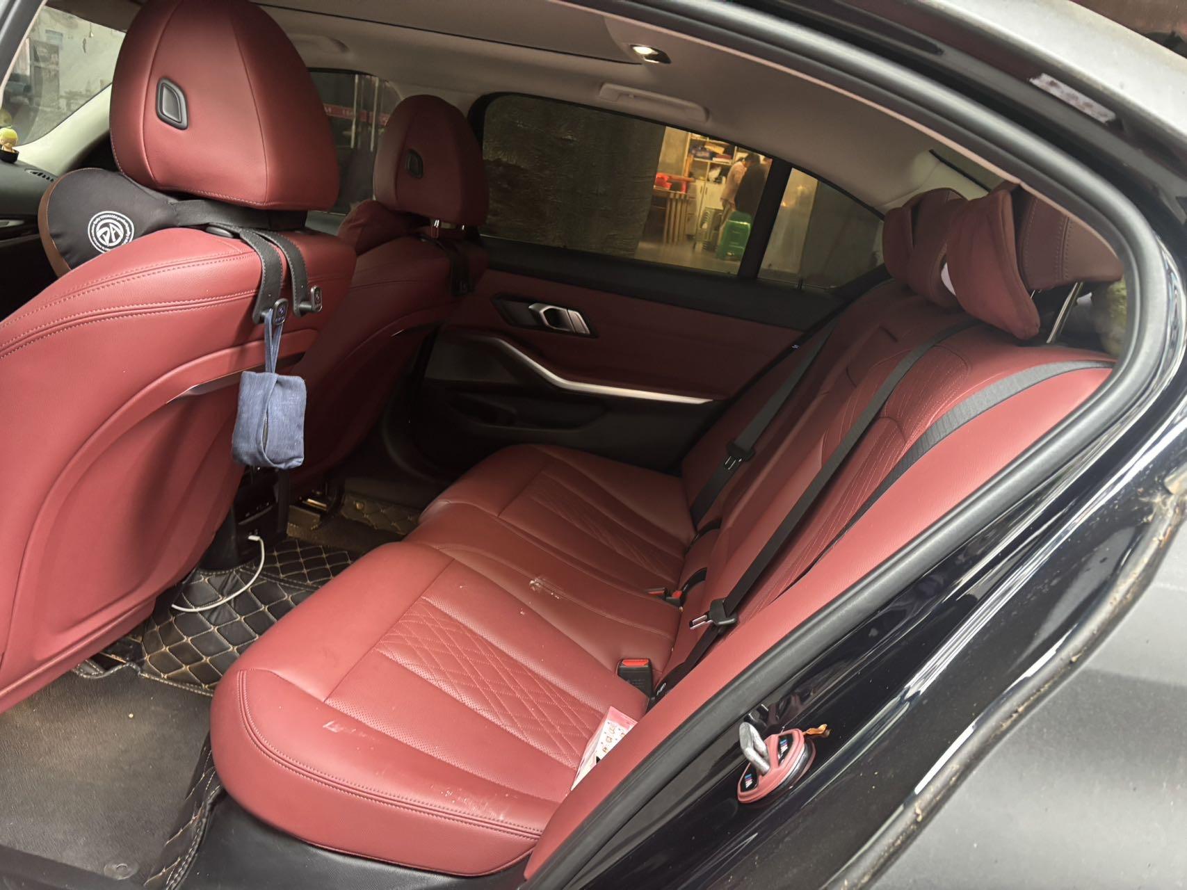 BMW 3 Series 2023 320Li M Sports Suit 4